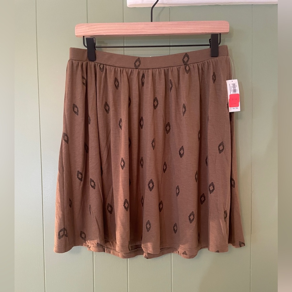 Old Navy Double layer Knit skirt in olive green
